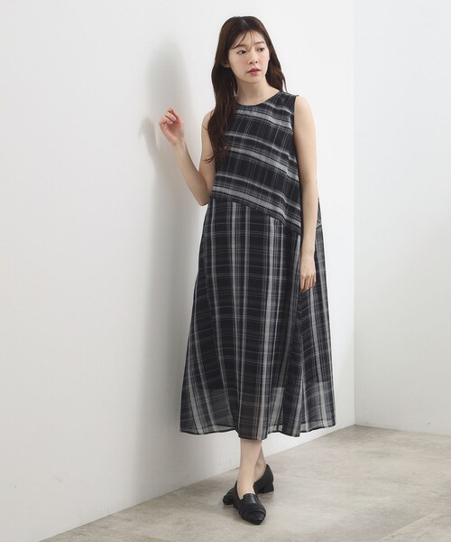 grove(グローブ)の「【洗える・体型カバー】アートチェックワンピース(ワンピース・レディース・ベージュ系1/ブラック系1・03/02/05/01/04)」の6枚目の写真