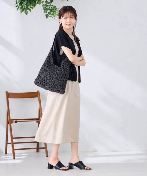 a.v.v(アーヴェヴェ)の「ラメフィルム透かし編みショルダーバッグ(トートバッグ・レディース・アイボリー/ブラック・38)」の14枚目の写真