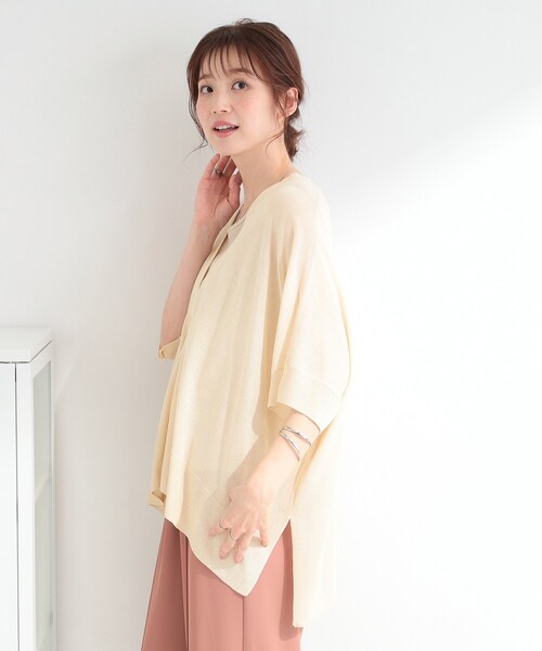 SHOO・LA・RUE(シューラルー)の「【洗濯機可/体型カバー】上品ラメがきらめく シアーポンチョ風カーディガン(カーディガン/ボレロ・レディース・グレー/オフホワイト/ブラック系7/ライトブルー/イエロー系その他・00)」の17枚目の写真