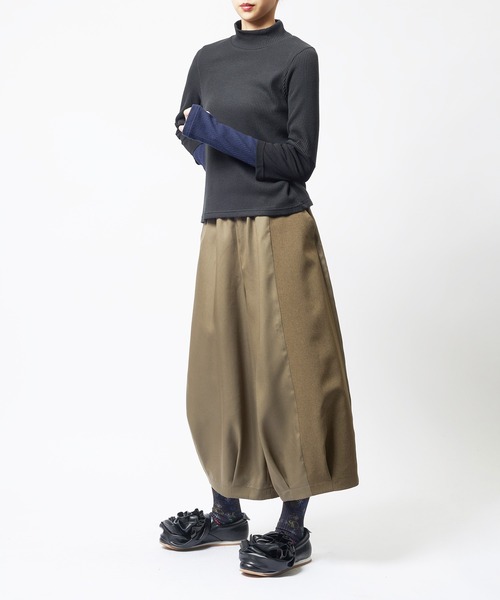 gomme(ゴム)の「ヘムタックツイルパンツ(その他パンツ・レディース・カーキ/ブラック・MEDIUM)」の4枚目の写真