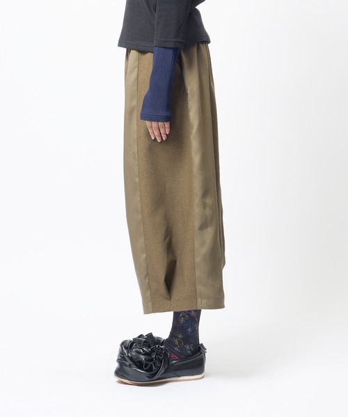 gomme(ゴム)の「ヘムタックツイルパンツ(その他パンツ・レディース・カーキ/ブラック・MEDIUM)」の9枚目の写真