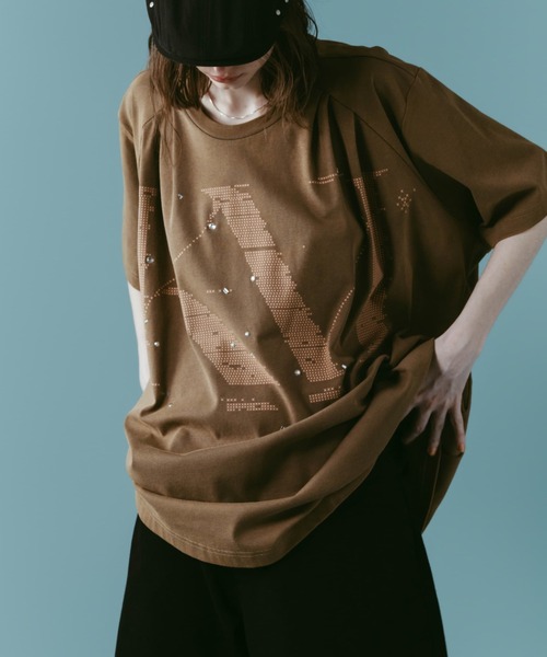 Knuth Marf(クヌースマーフ)の「tuck detail oversized tee(unisex)(Tシャツ/カットソー・レディース・ブルー/ブラック/ブラウン・FREE)」の2枚目の写真