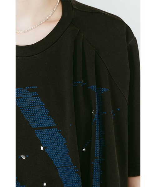 Knuth Marf(クヌースマーフ)の「tuck detail oversized tee(unisex)(Tシャツ/カットソー・レディース・ブルー/ブラック/ブラウン・FREE)」の8枚目の写真