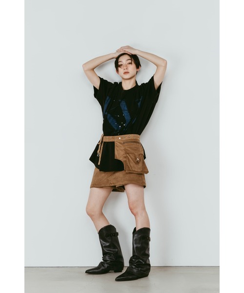 Knuth Marf(クヌースマーフ)の「tuck detail oversized tee(unisex)(Tシャツ/カットソー・レディース・ブルー/ブラック/ブラウン・FREE)」の11枚目の写真