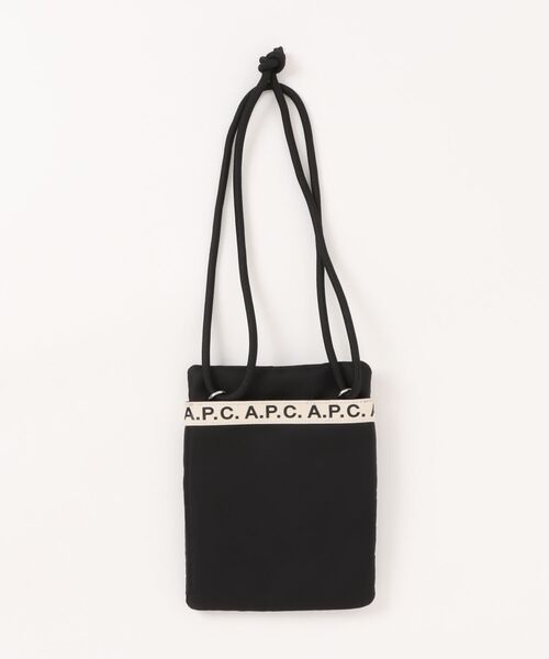 A.P.C.(アーペーセー)の「NECK POUCH REPEAT(ショルダーバッグ・メンズ・ブラック・ONESIZE)」の2枚目の写真