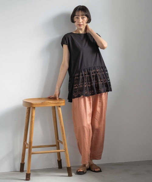 studio CLIP(スタディオクリップ)の「《natural by clip》スソレースキリカエプルオーバー(Tシャツ/カットソー・レディース・ホワイト/ブラック・FREE)」の11枚目の写真
