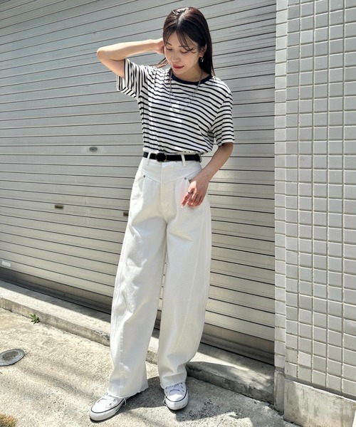 MYMOOD.(マイムード)の「ウエスト切り替え入り バレルレッグデニム裾切りっぱなしカラーデニム(デニムパンツ・レディース・ブラック/ブラウン/オフホワイト・M)」の20枚目の写真