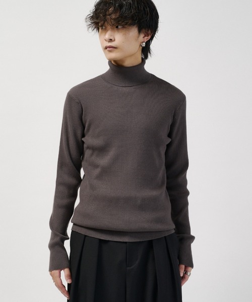 Lui's(ルイス)の「スリムタートルネックニット(ニット/セーター・メンズ・ホワイト/チャコールグレー/ネイビー/ブラック・M/S)」の3枚目の写真
