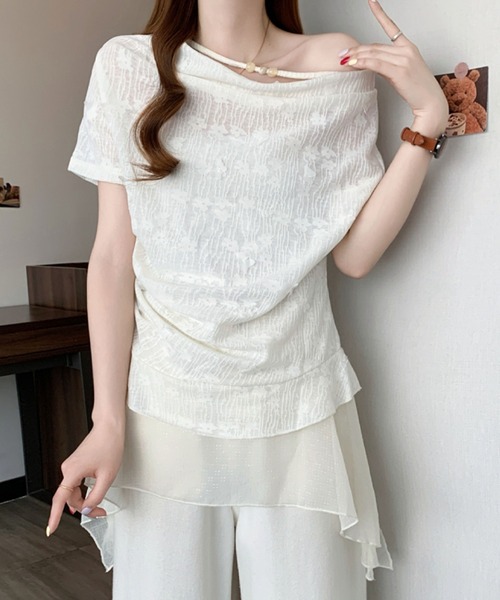 2ly2(トゥーリートゥー)の「オフショル風シアーデザインカットソー レディース ドレープトップス(Tシャツ/カットソー・レディース・グリーン/ホワイト・FREE)」の4枚目の写真