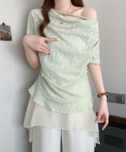 2ly2(トゥーリートゥー)の「オフショル風シアーデザインカットソー レディース ドレープトップス(Tシャツ/カットソー・レディース・グリーン/ホワイト・FREE)」の15枚目の写真