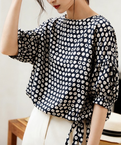 ReRe（リリ）の「総柄デザインブラウス（シャツ/ブラウス・レディース・ベージュ/ネイビー/ミント・MEDIUM/X-LARGE/LARGE）」の5枚目の写真