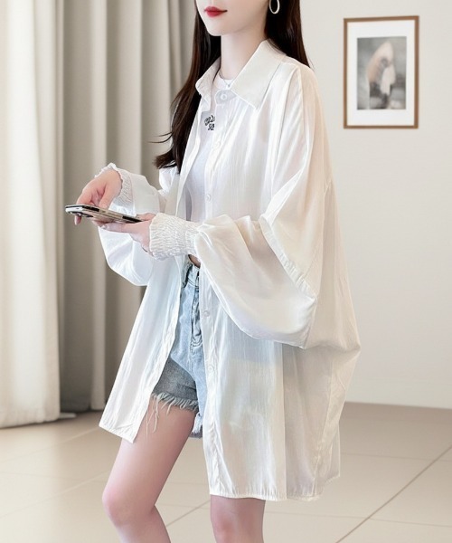 AMAJI(アマジ)の「シアー ライトシャツジャケット(シャツ/ブラウス・レディース・ブラック/ホワイト・MEDIUM/LARGE/X-LARGE)」の1枚目の写真