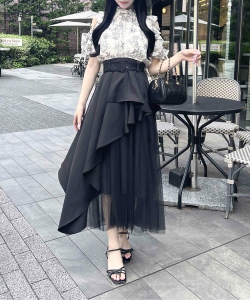 INGNI(イング)の「共ベルト付チュール切替アシメスカート(スカート・レディース・ブルー系その他7/ベージュ系/ブラック×ブラック・FREE)」の8枚目の写真