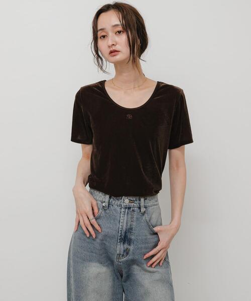 SENSE OF PLACE by URBAN RESEARCH(センスオブプレイスバイアーバンリサーチ)の「2WAYシシュウベロアTシャツ(Tシャツ/カットソー・レディース・ブラウン/ネイビー/ピンク・ONE)」の4枚目の写真