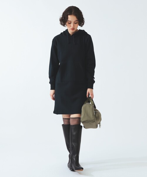 Ray BEAMS（レイビームス）の「【別注】Champion / フーディー スウェット ワンピース（ワンピース・レディース・ナチュラル/ネイビー・SMALL/MEDIUM）」の7枚目の写真