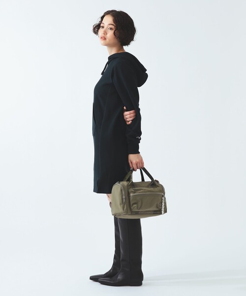 Ray BEAMS（レイビームス）の「【別注】Champion / フーディー スウェット ワンピース（ワンピース・レディース・ナチュラル/ネイビー・SMALL/MEDIUM）」の8枚目の写真