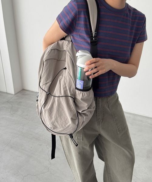 CANAL JEAN(キャナルジーン)の「Lakey Park ドローコードバックパック(バックパック/リュック・レディース・ライトグレー/ブラック/ブラウン・ONE SIZE)」の7枚目の写真