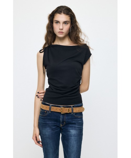 MOUSSY(マウジー)の「ASYMMETRY NECK RIBBON トップス(タンクトップ・レディース・ホワイト/レッド/ブラック・FREE)」の8枚目の写真