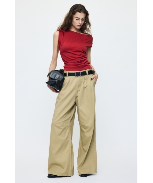 MOUSSY(マウジー)の「ASYMMETRY NECK RIBBON トップス(タンクトップ・レディース・ホワイト/レッド/ブラック・FREE)」の12枚目の写真