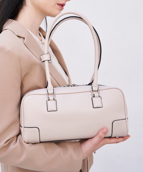 MURA（ムラ）の「Fermea（フェルメア） シンプル スムース 横長 ワイドボストンバッグ ハンドバッグ（ハンドバッグ・レディース・ダークブラウン/ブラウン/オフホワイト/ブラック・FREE）」の2枚目の写真