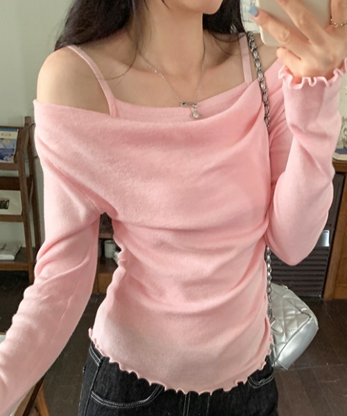 AMAJI(アマジ)の「メロウフリル オフショルダー カウルネック 長袖ニットトップス(ニット/セーター・レディース・ブラック/ベージュ/ライトピンク・SMALL/MEDIUM/LARGE)」の5枚目の写真