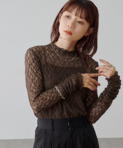 DISCOAT(ディスコート)の「【WEB限定】袖口ギャザーレースメロートップス(Tシャツ/カットソー・レディース・ブラック/ブラウン/アイボリー・FREE)」の12枚目の写真