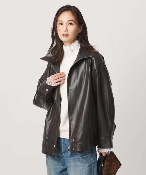 UNITED ARROWS(ユナイテッドアローズ)の「スタンドカラー レザーライク ブルゾン(ブルゾン・レディース・ダークブラウン/ブラック・38/36)」の3枚目の写真