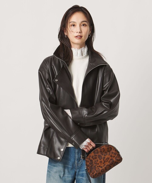 UNITED ARROWS(ユナイテッドアローズ)の「スタンドカラー レザーライク ブルゾン(ブルゾン・レディース・ダークブラウン/ブラック・38/36)」の4枚目の写真