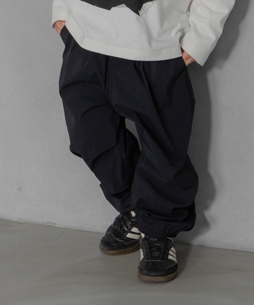 MAKE YOUR DAY(メイクユアデイ)の「パラシュートパンツ■80~140cm(その他パンツ・キッズ・カーキ/ブラック・140/80/90/100/110/120/130)」の1枚目の写真