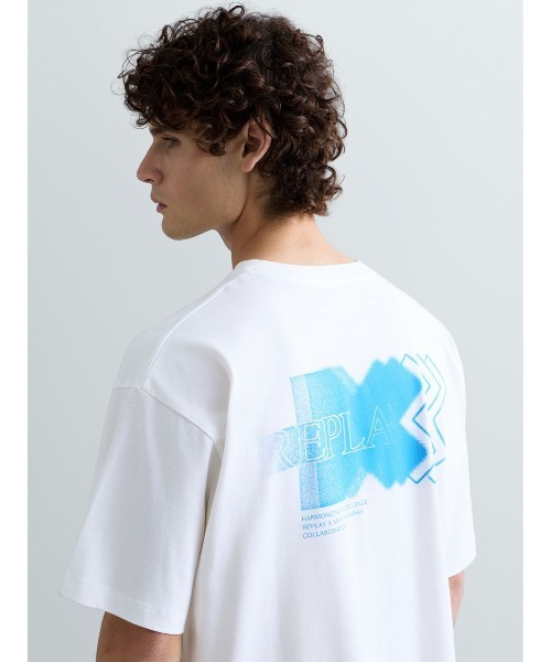 REPLAY(リプレイ)の「REPLAY × MARTIN GARRIX グラフィックTEE GARRIX(Tシャツ/カットソー・メンズ・ホワイト・MEDIUM/LARGE)」の1枚目の写真
