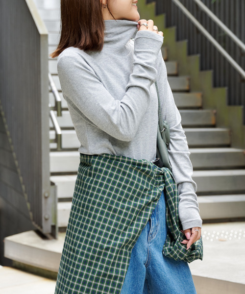 OUTDOOR PRODUCTS（アウトドアプロダクツ）の「スラブジャージータートルネック（Tシャツ/カットソー・レディース・ホワイト/チャコールグレー・FREE）」の6枚目の写真
