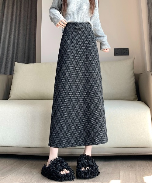 LUCPY(ラクピー)の「チェック柄タイトロングスカート(その他トップス・レディース・ブルー・X-LARGE/LARGE/MEDIUM/SMALL)」の1枚目の写真