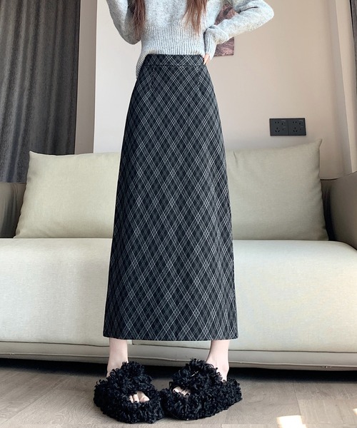 LUCPY(ラクピー)の「チェック柄タイトロングスカート(その他トップス・レディース・ブルー・X-LARGE/LARGE/MEDIUM/SMALL)」の2枚目の写真
