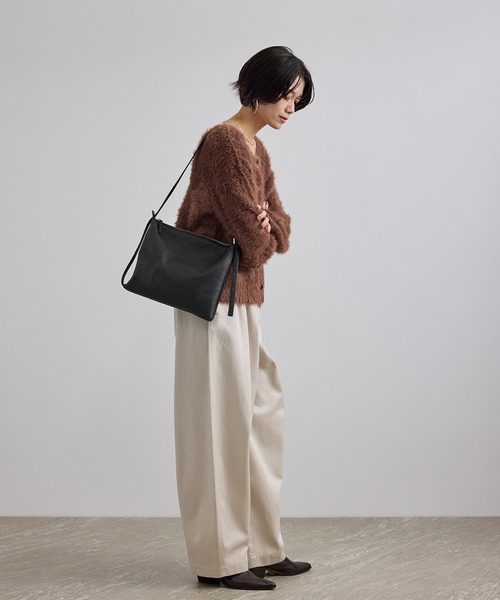 SALON adam et rope'(サロン アダム エ ロペ)の「【W S(ドゥーブル)】マルチWAYナチュラルレザーショルダーバッグ(ショルダーバッグ・レディース・ブラック/ベージュ・FREE)」の17枚目の写真