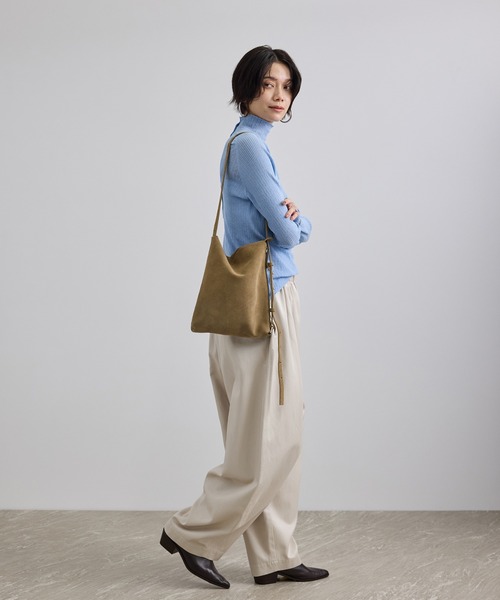 SALON adam et rope'(サロン アダム エ ロペ)の「【W S(ドゥーブル)】マルチWAYナチュラルレザーショルダーバッグ(ショルダーバッグ・レディース・ブラック/ベージュ・FREE)」の18枚目の写真