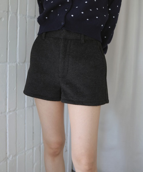 Mili affinity（ミリアフィニティー）の「フェイクウールハイウエストショートパンツ（その他パンツ・レディース・チャコールグレー/ライトベージュ/ネイビー/ブルー・FREE）」の9枚目の写真