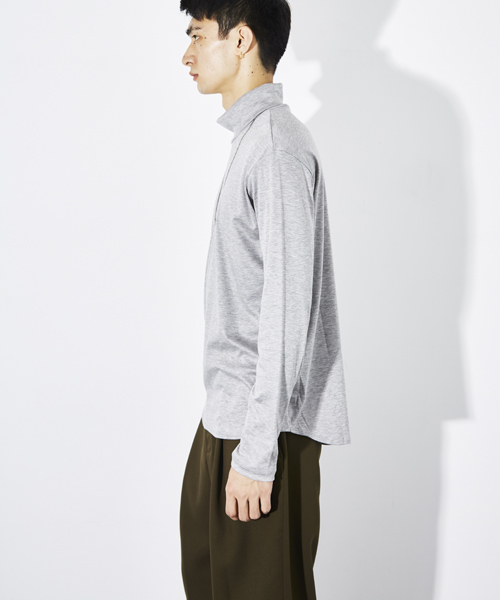 STUDIOUS(ステュディオス)の「プレミアムスムースタートルネックロンT(Tシャツ/カットソー・メンズ・グレー/ブラック/ホワイト・2/3/1)」の21枚目の写真