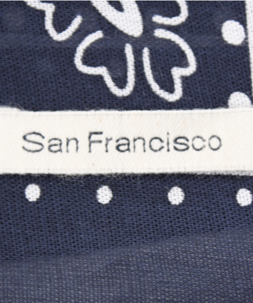BEAMS BOY(ビームスボーイ)の「SAN FRANCISCO / バンダナ スカーフ(ストール/ショール・レディース・ブラック/レッド/グリーン/ネイビー・ONE SIZE)」の7枚目の写真