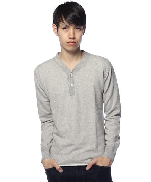 JOURNAL STANDARD（ジャーナルスタンダード）の「FJALLRAVEN V NECK HENLEY（Tシャツ/カットソー・メンズ・チャコールグレー/アイボリー・MEDIUM/SMALL）」の2枚目の写真