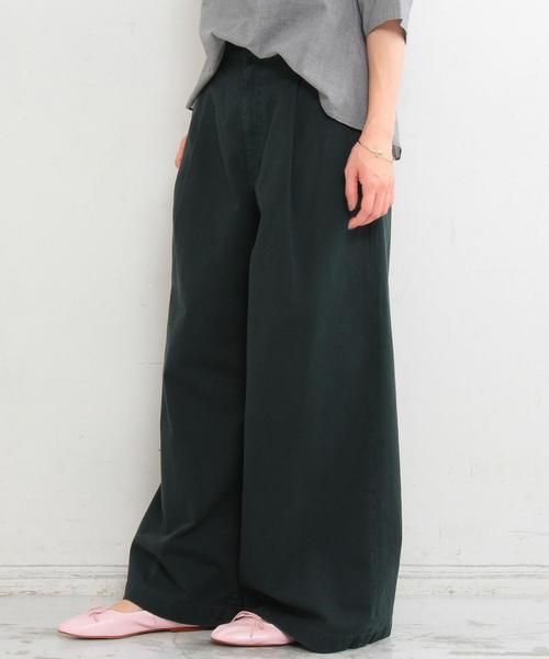 BEAUTY&YOUTH UNITED ARROWS（ビューティーアンドユースユナイテッドアローズ）の「【WEB限定】by ※∴ツイルチノタックワイドパンツ ◆（チノパンツ・レディース・ブラック/ベージュ/ダークグリーン/ネイビー・MEDIUM/SMALL/LARGE）」の19枚目の写真