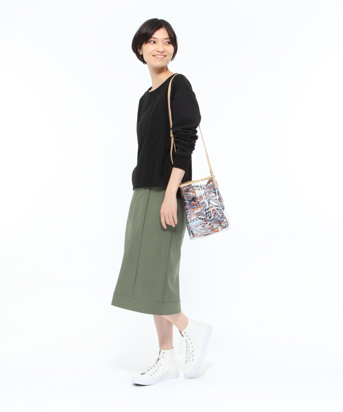 LAKOLE(ラコレ)の「レースフロントスウェット / LAKOLE(Tシャツ/カットソー・レディース・オフホワイト/ブラック・MEDIUM/SMALL)」の13枚目の写真