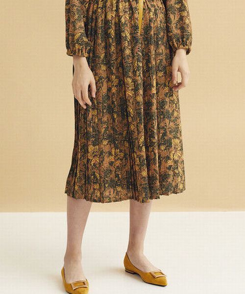 YECCA VECCA（イェッカヴェッカ）の「Ｐ．ミュルーズプリントプリーツスカート（スカート・レディース・イエロー/アイボリー・FREE）」の17枚目の写真