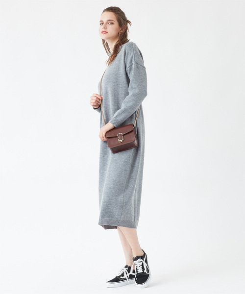 titivate（ティティベイト）の「クルーネックロングニットワンピース（ワンピース・レディース・ブラック/ネイビー/カーキ/杢グレー/ブラウン・FREE）」の2枚目の写真