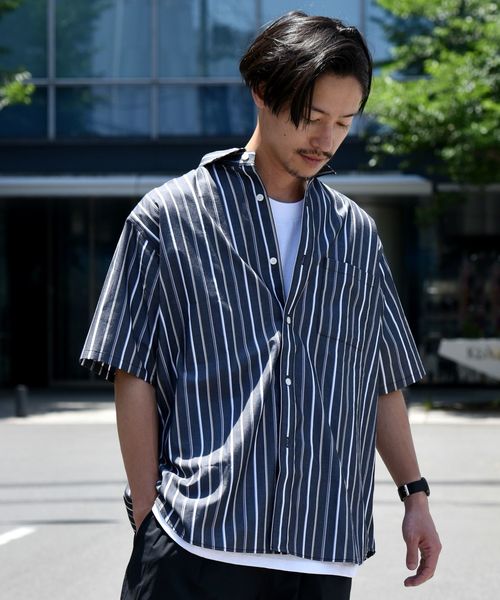 SHIPS(シップス)の「SU: レギュラーカラー ストライプ ボックス ショートスリーブ シャツ ■(シャツ/ブラウス・メンズ・オフホワイト/ブラック/ベージュ/ブルー・S/M/L)」の3枚目の写真