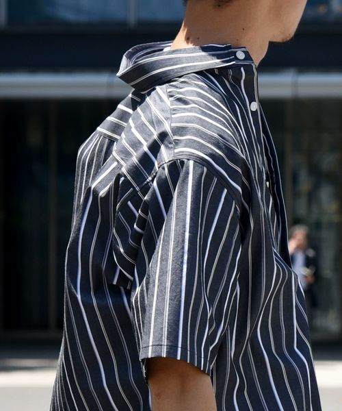 SHIPS(シップス)の「SU: レギュラーカラー ストライプ ボックス ショートスリーブ シャツ ■(シャツ/ブラウス・メンズ・オフホワイト/ブラック/ベージュ/ブルー・S/M/L)」の10枚目の写真