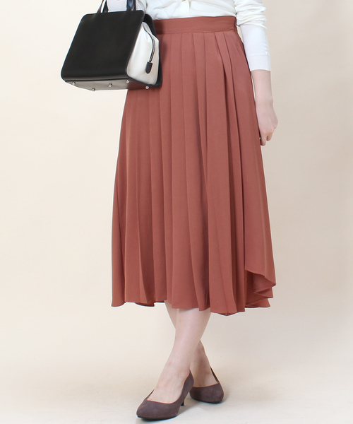 TRUDEA(トルディア)の「変形プリーツ ロングスカート(スカート・レディース・カーキ/ブラック/ブラウン/ピンク・SMALL/MEDIUM)」の4枚目の写真