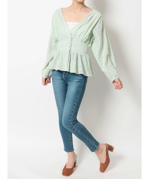 dazzlin（ダズリン）の「Ｖネックコットンペプラムトップス（シャツ/ブラウス・レディース・ブラック/オフホワイト/ミント・FREE）」の14枚目の写真