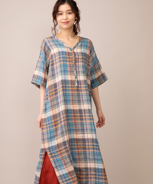 Munich（ミューニック）の「マドラスチェックリネン　Vネックリラックスワンピース(リゾートマキシワンピース)（ワンピース・レディース・ブルー・FREE）」の6枚目の写真