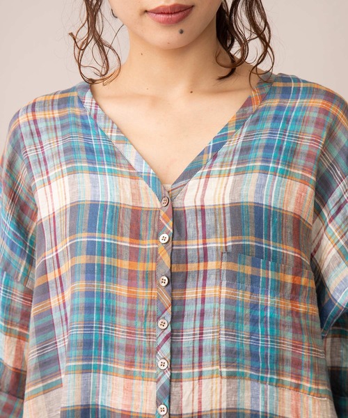 Munich（ミューニック）の「マドラスチェックリネン　Vネックリラックスワンピース(リゾートマキシワンピース)（ワンピース・レディース・ブルー・FREE）」の7枚目の写真