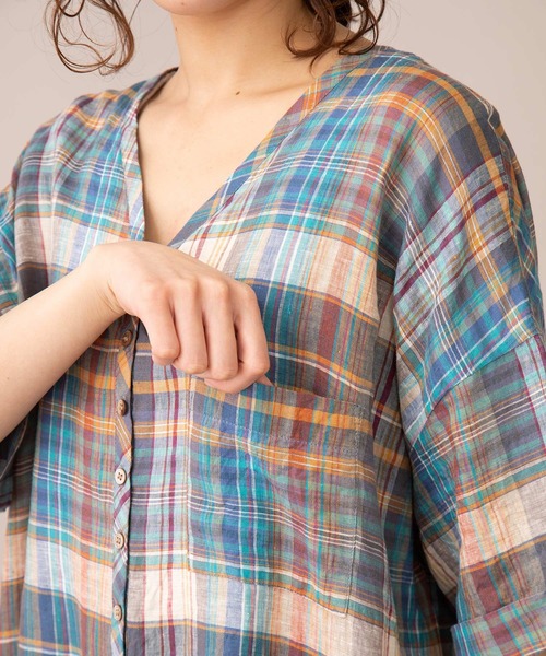 Munich（ミューニック）の「マドラスチェックリネン　Vネックリラックスワンピース(リゾートマキシワンピース)（ワンピース・レディース・ブルー・FREE）」の8枚目の写真